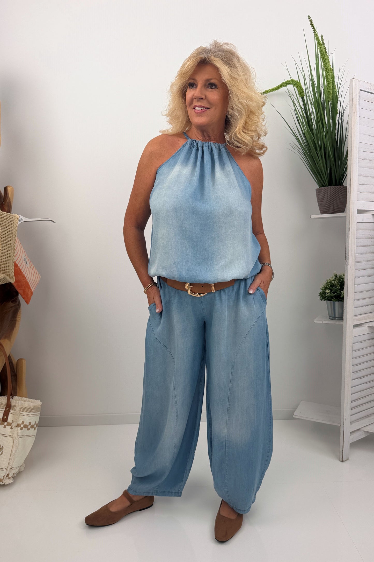 Lässig fallende Hose in Light Blue (38-44)