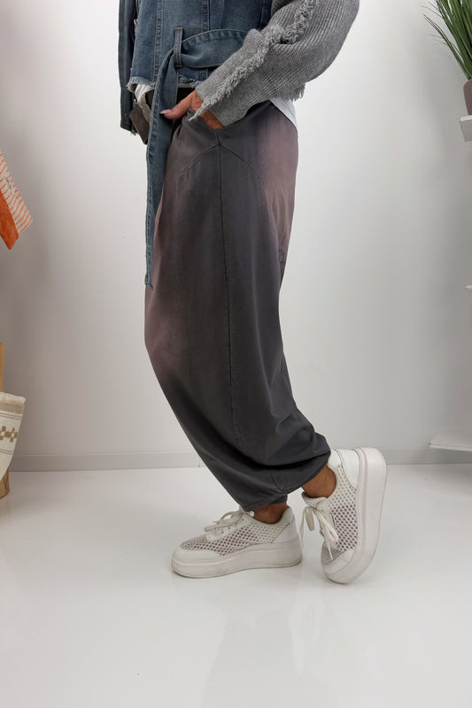 Stylische Hose in Grey (38-42)