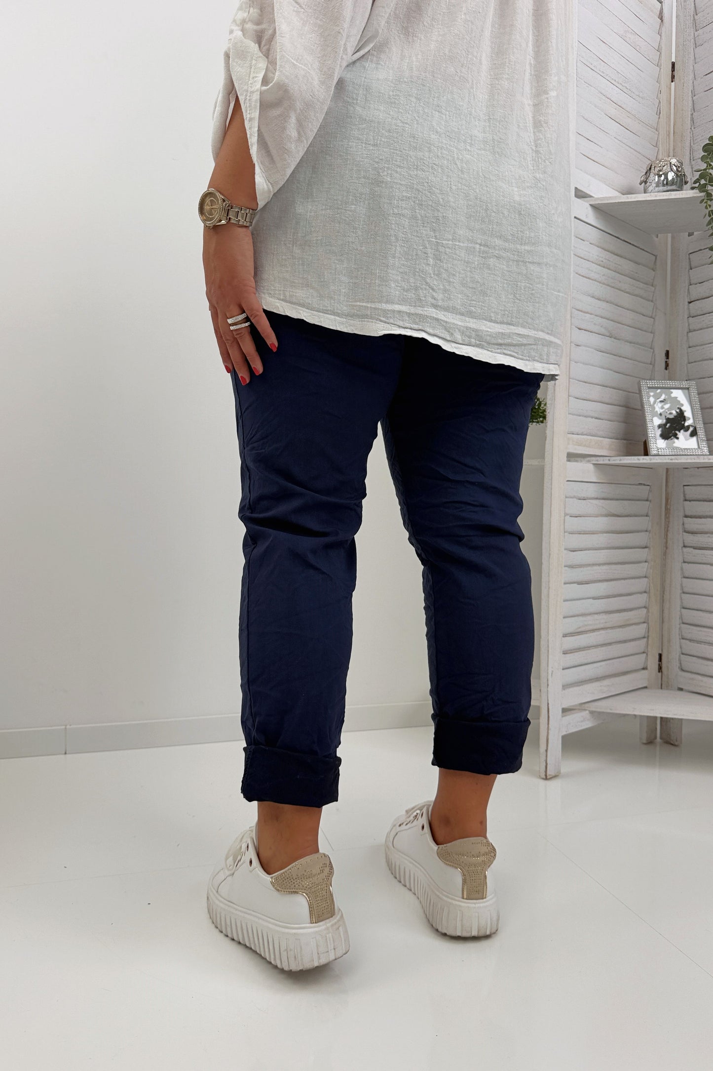 Klassische Joggpant in Marine (42-46/48)