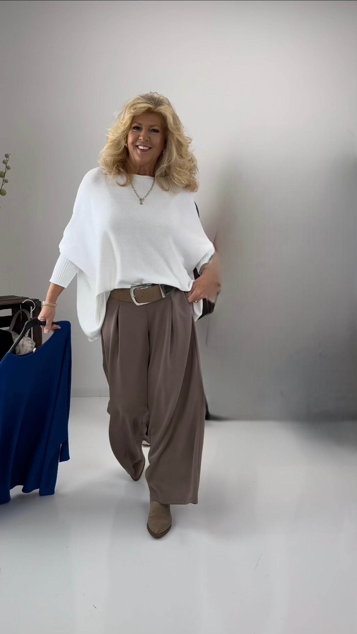 Pullover in Weiß (36-48-Oversize)