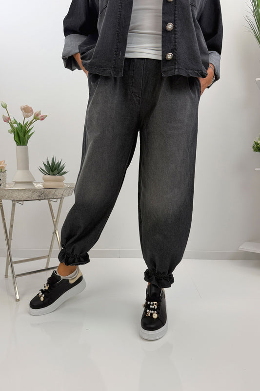 Coole Jeans in klassischem Schwarz (38-42/44)