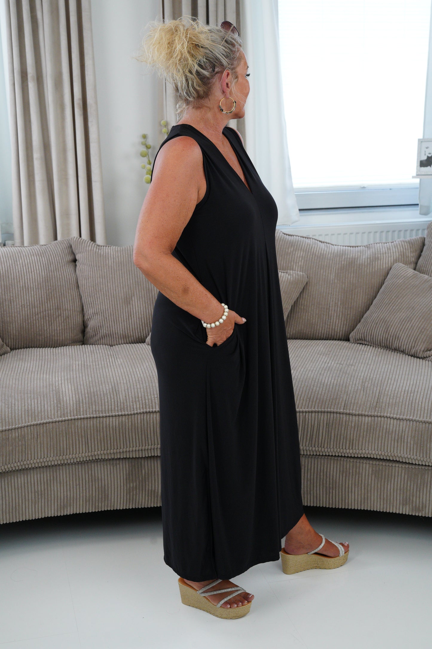 Kleid in Schwarz (38-42)