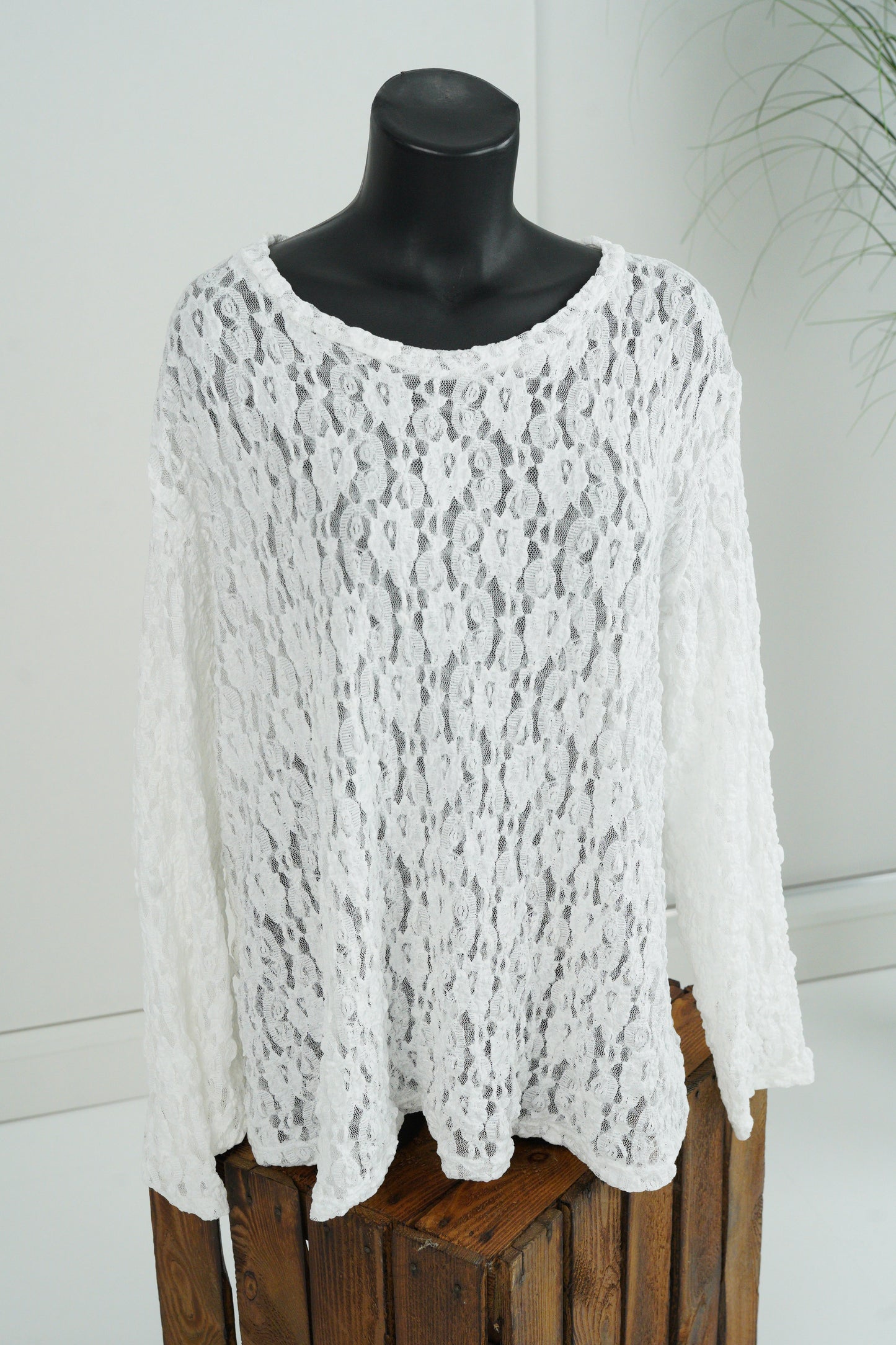 Spitzenshirt in Weiß (40-44)