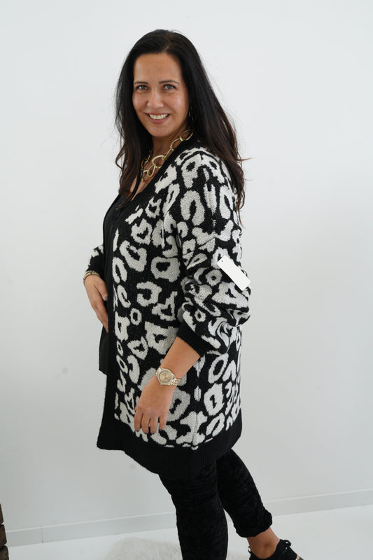 Strickjacke in Leo-Schwarz (38-44)