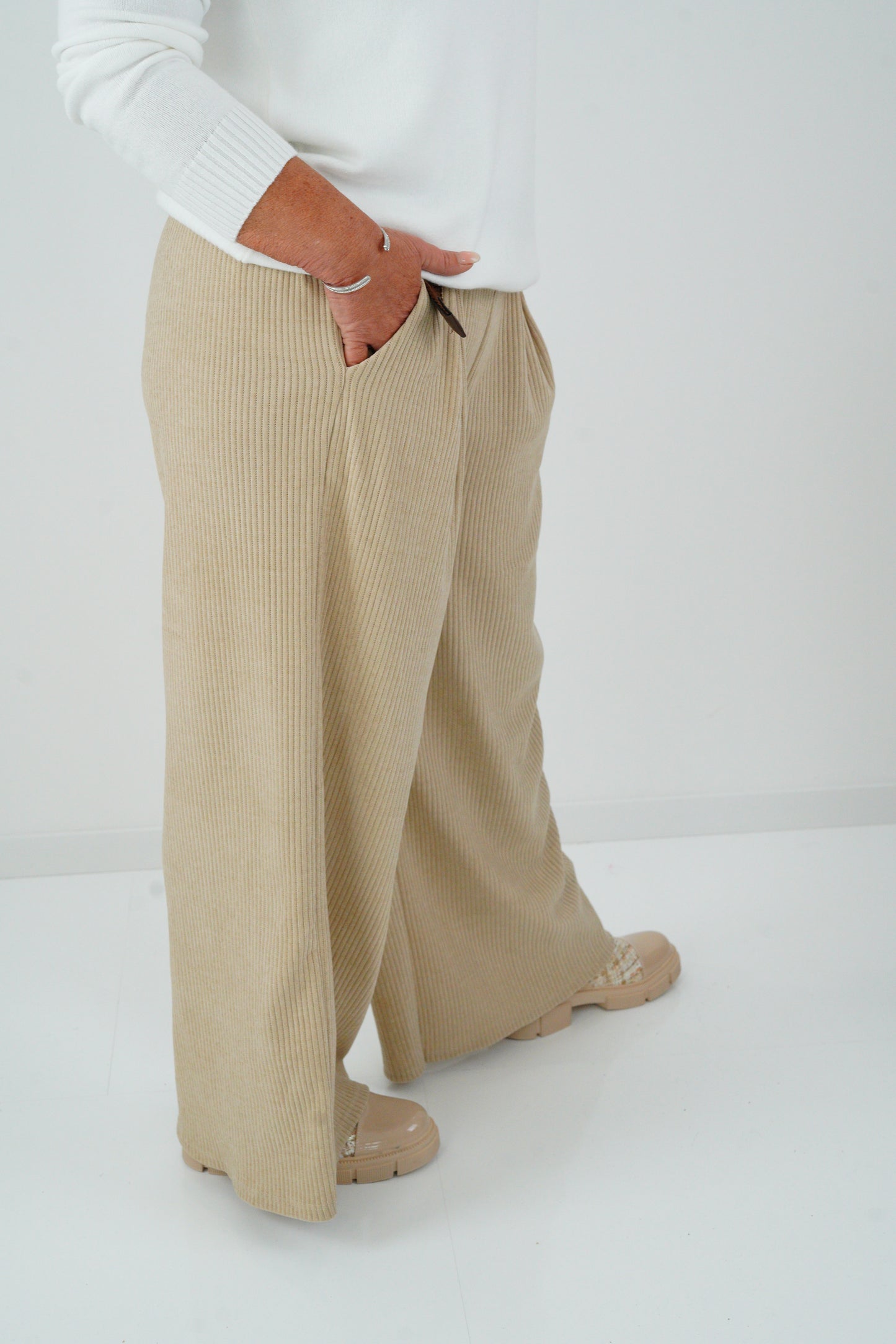 Marlenehose in Beige (38-42)