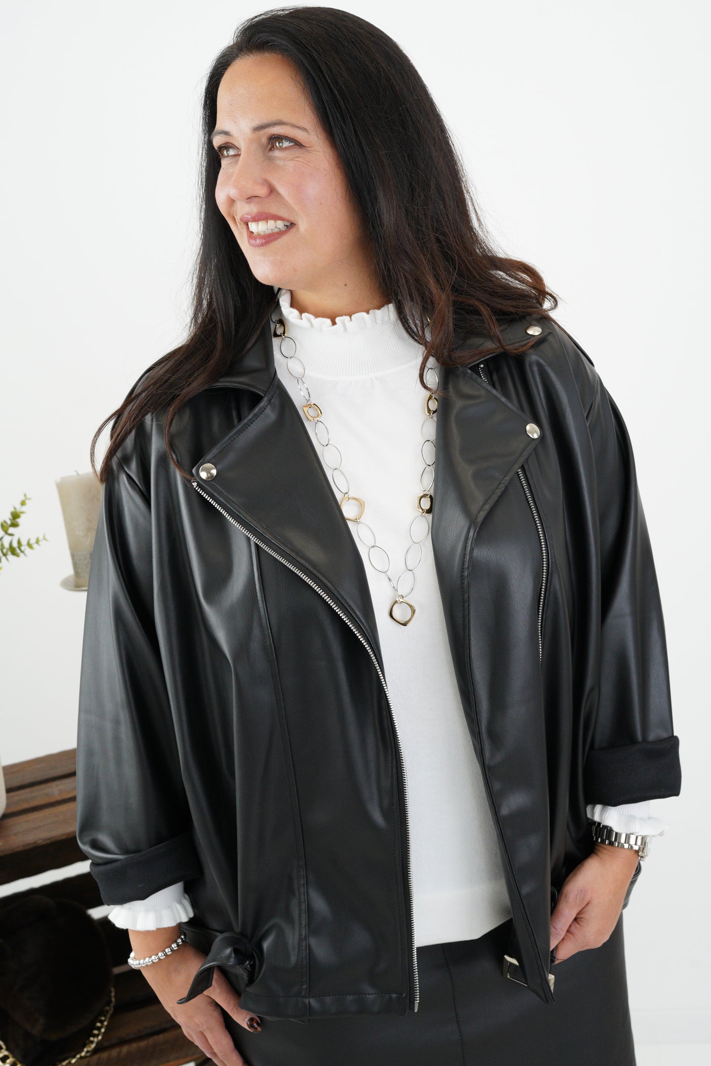 Kunstleder Jacke in Schwarz (44-46+)