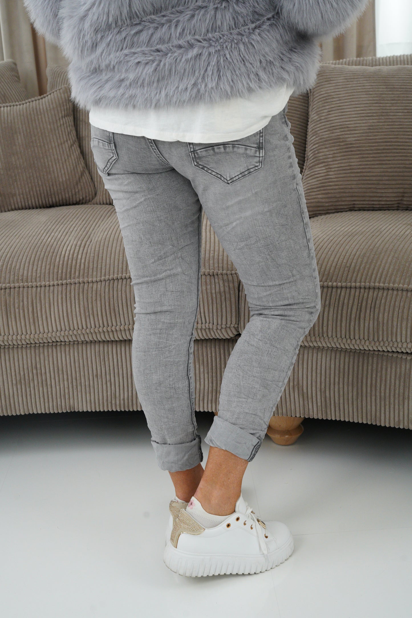 Jeans in Hellgrau-Stonewash (34-44)