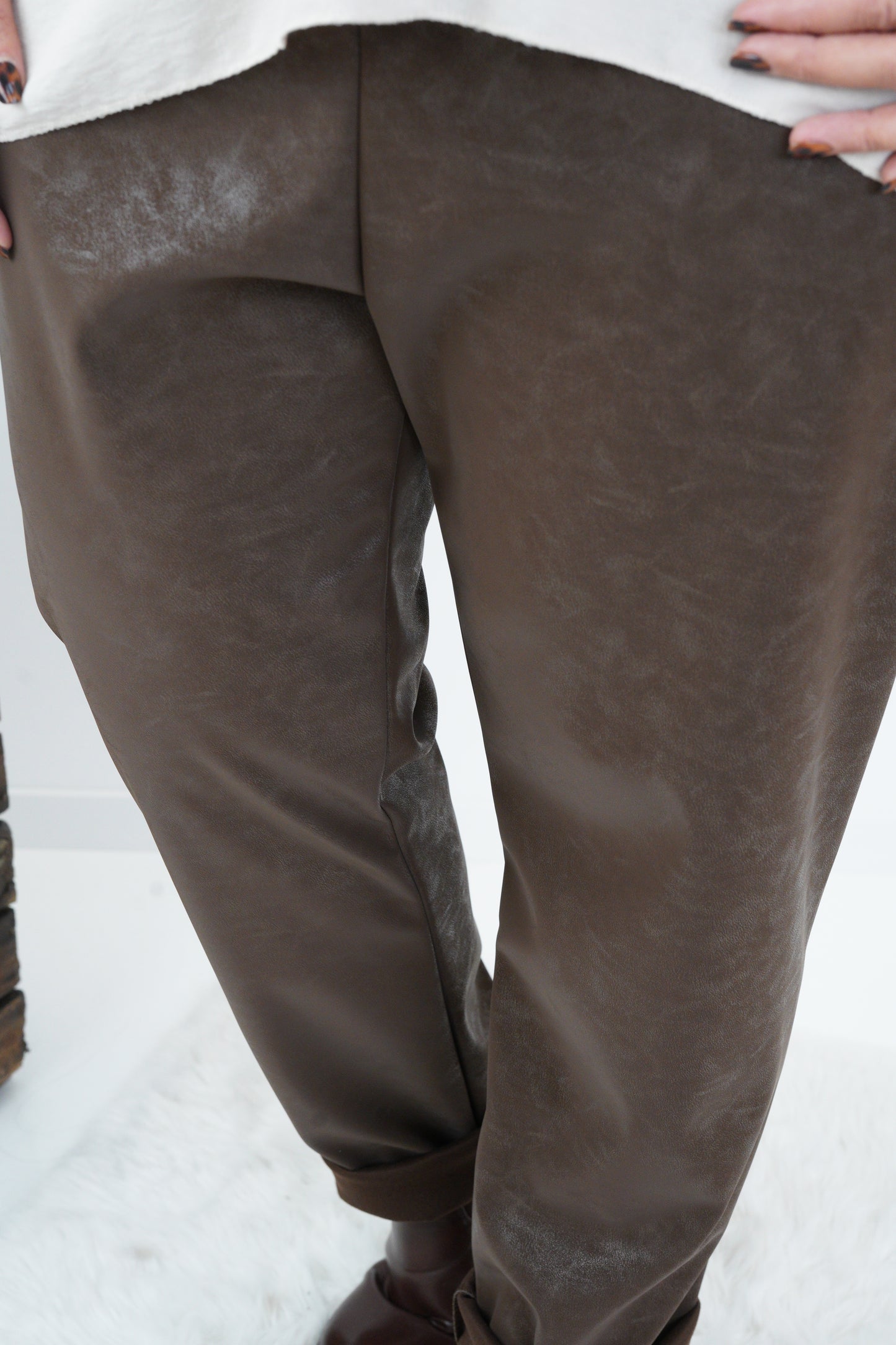 Lederimitat Hose in Braun (44-46)