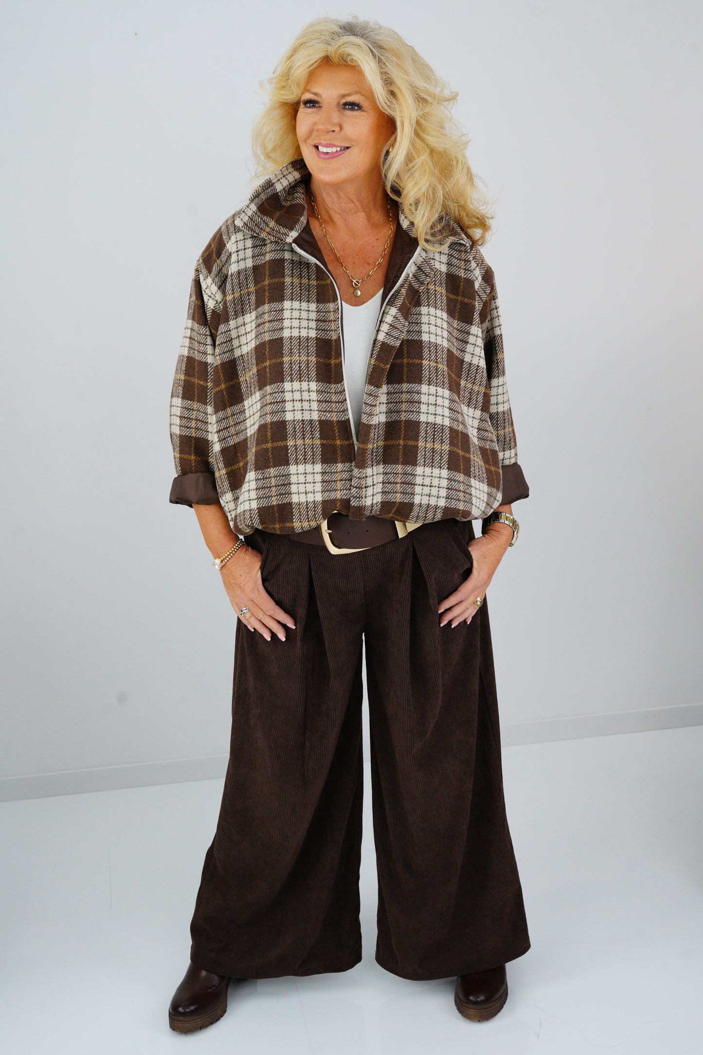 Blousson Jacke in Beige mit Chocolate (38-44)