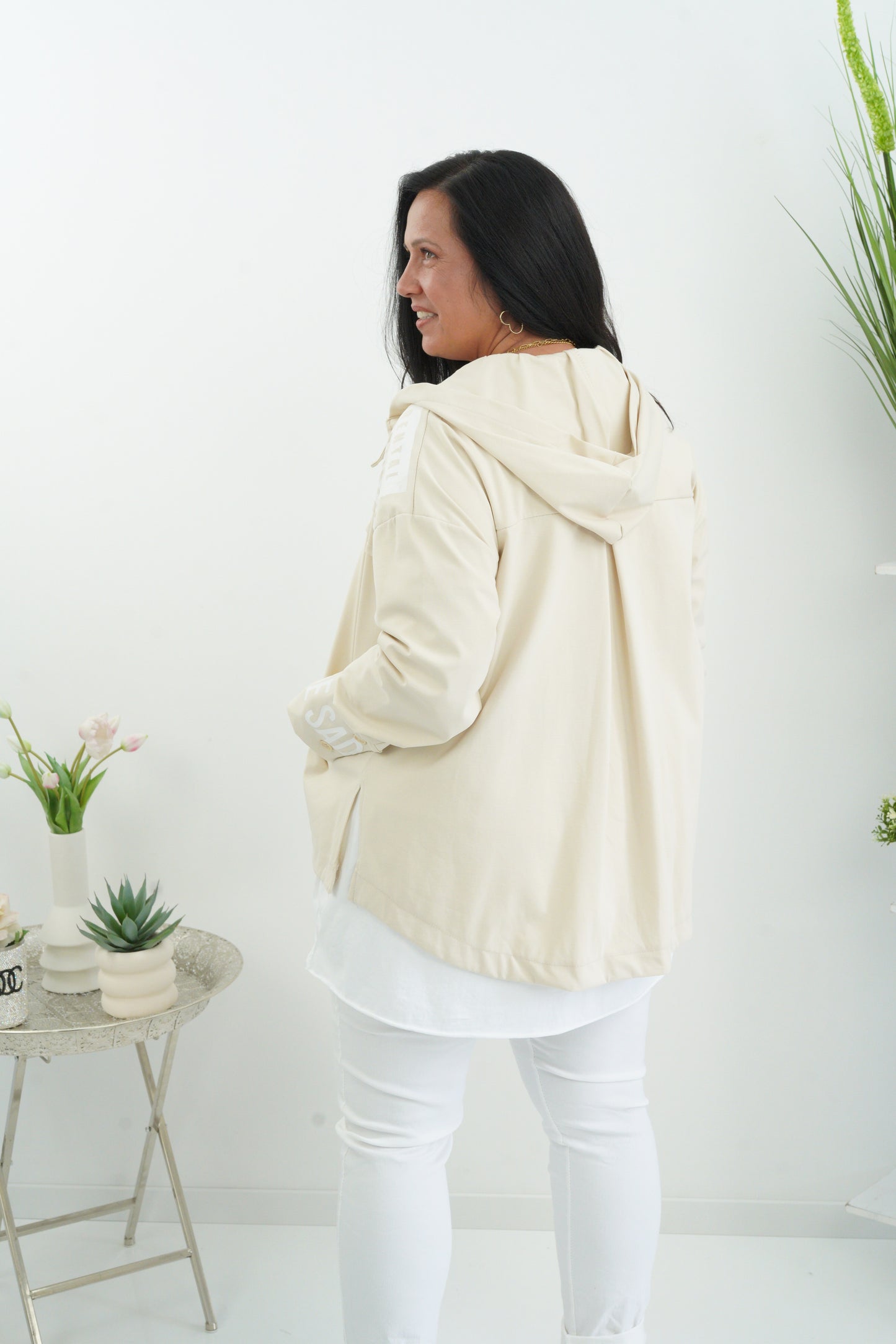 Stillvolle Jacke in Beige (40-44+)