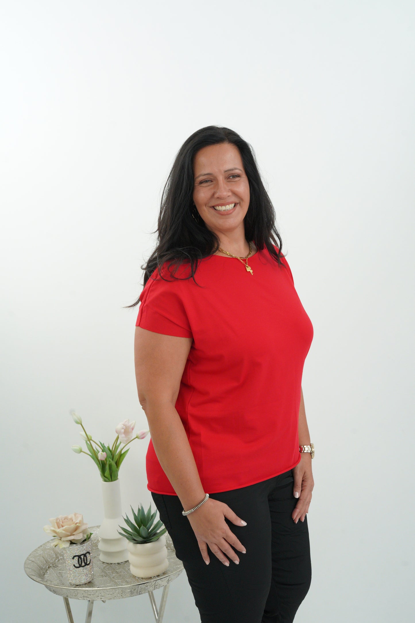 Ausdrucksstarkes T-Shirt in leuchtendem Rot (40-44)