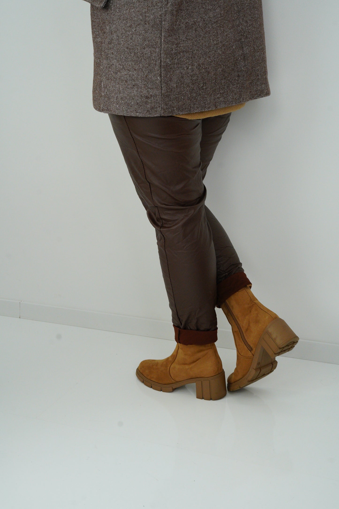 Lederimitat Joggpant in Chocolate (42-46)