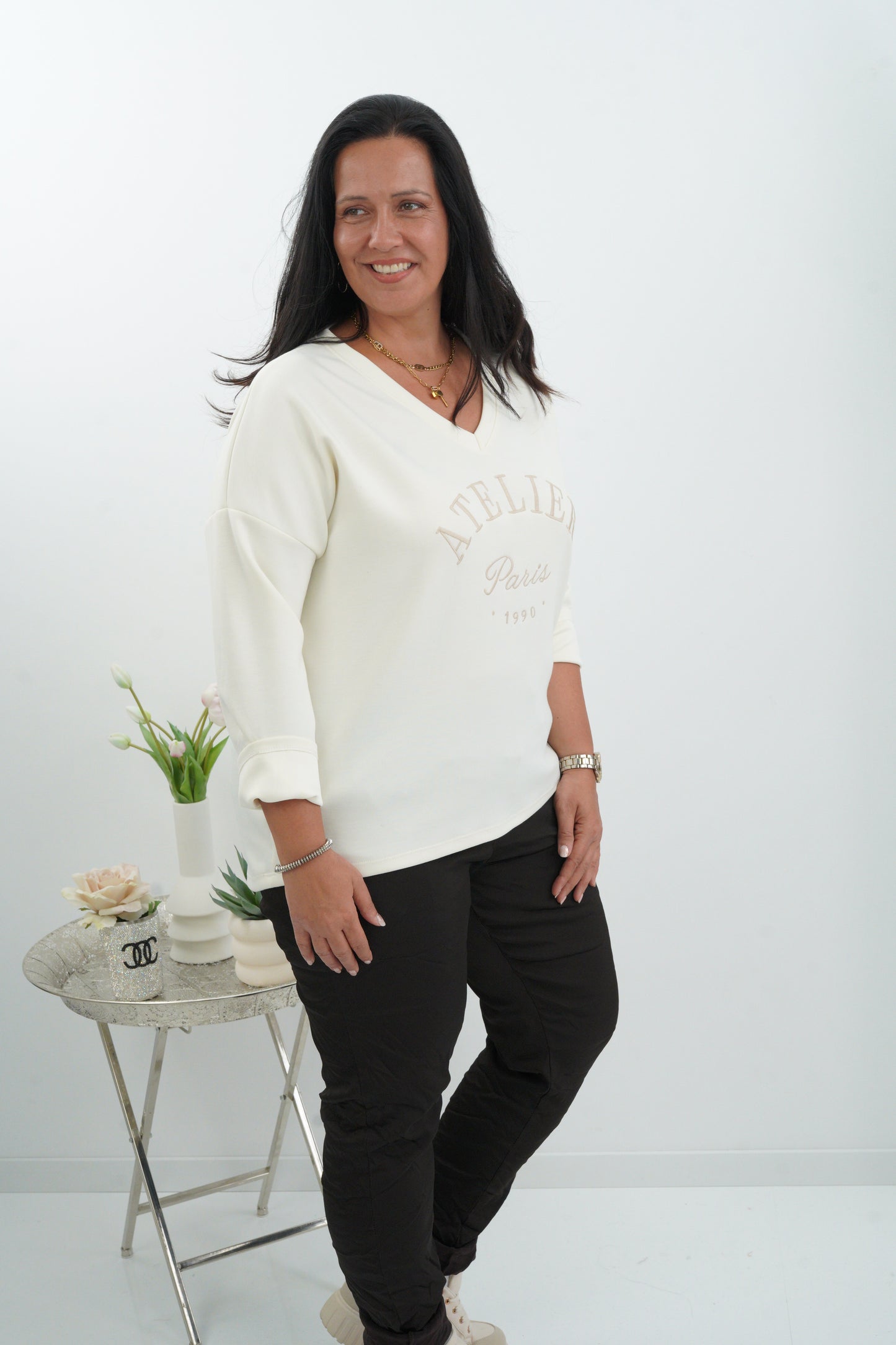 Sweatshirt in Ecru mit besonderem Kontrastdetail (40-44)