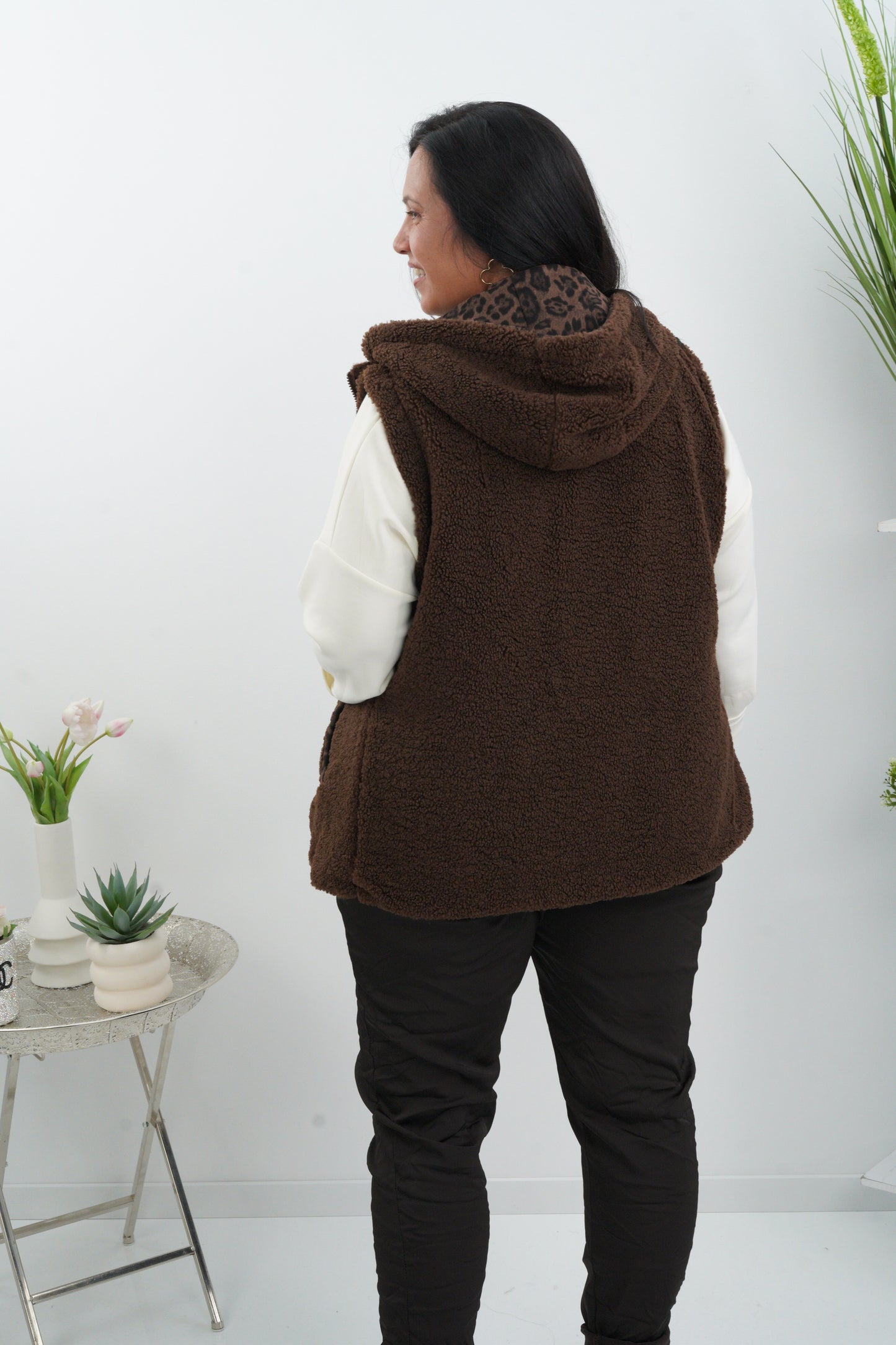 Stylische Wende-Fellweste in Schoko/Schwarz mit Leo-Design (40-48)