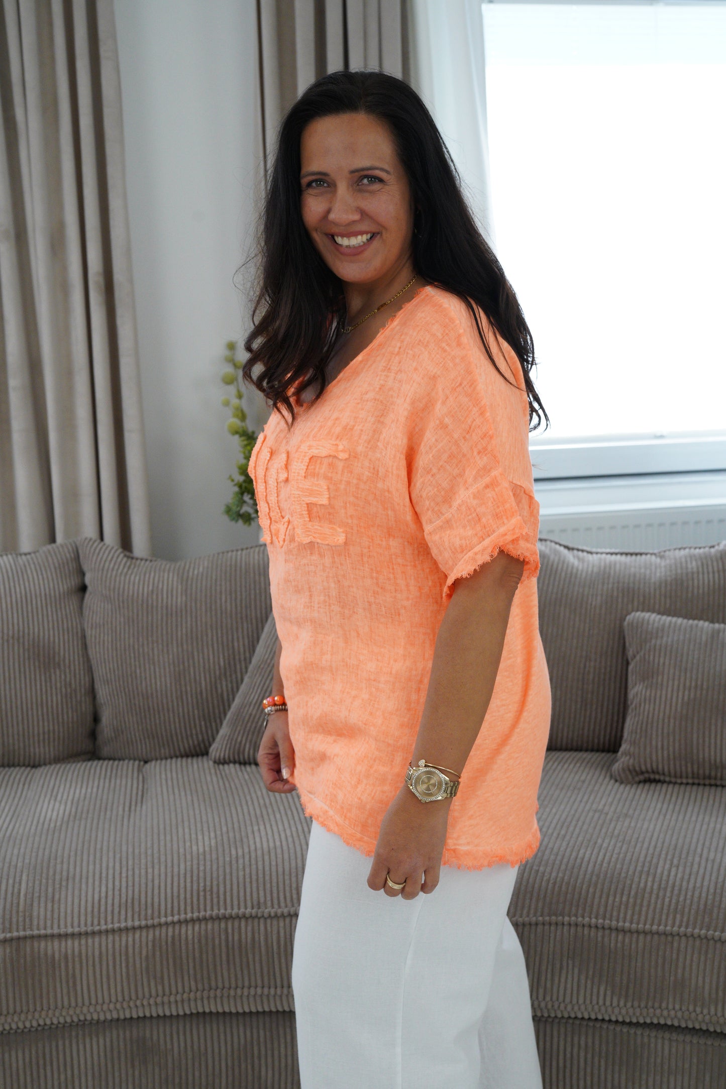 T-Shirt in neonorange mit 3D Print (40-44)