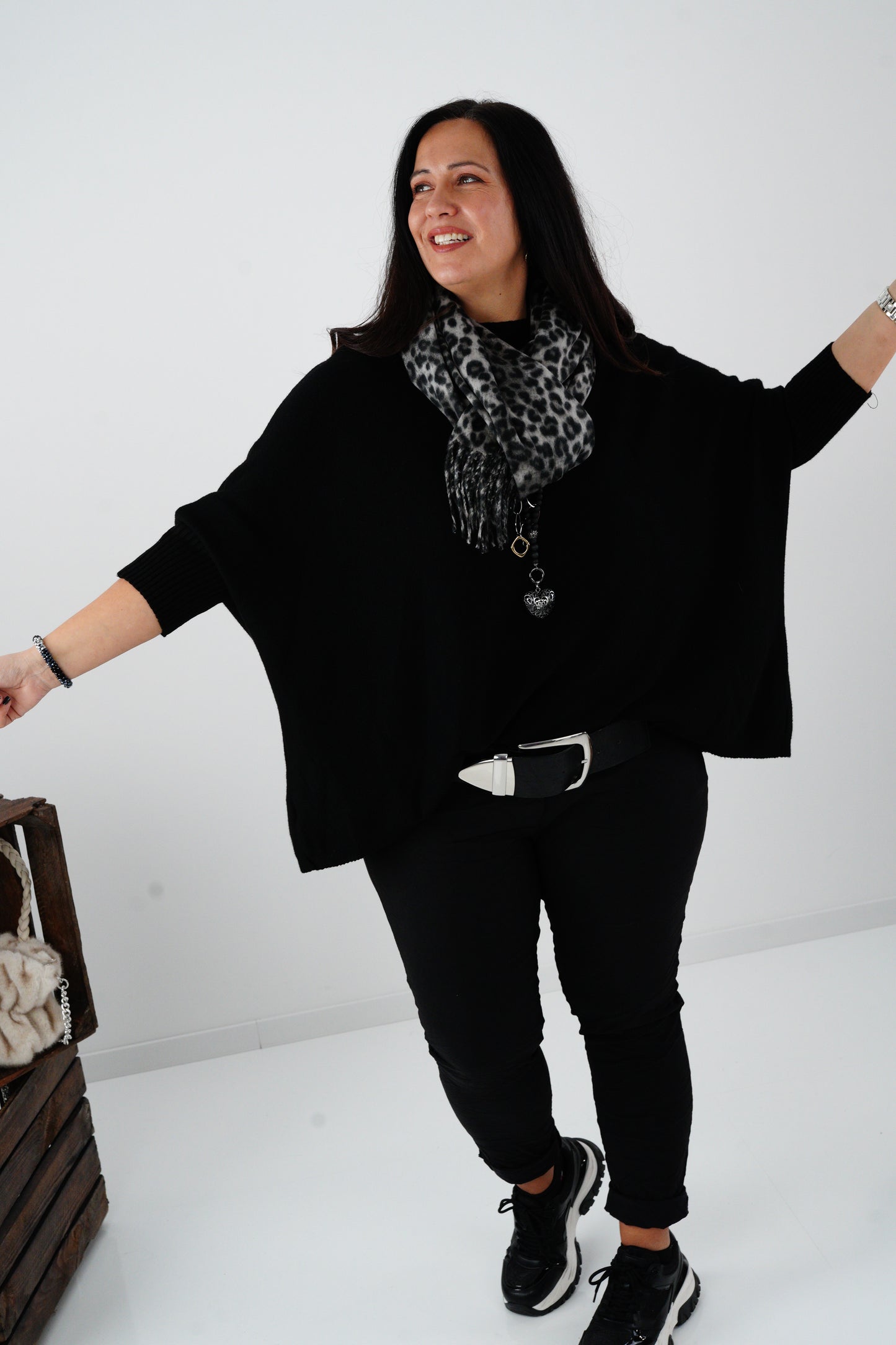 Pullover in Schwarz (42-48-Oversize)