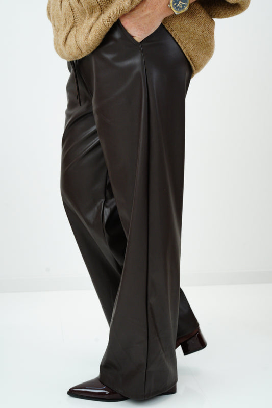 Kunstleder Hose in Dark Chocolate (38-42)
