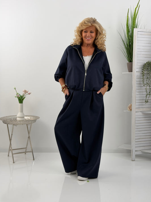 Jacke in elegantem Marineblau in lässiger Ballonform (38-42)