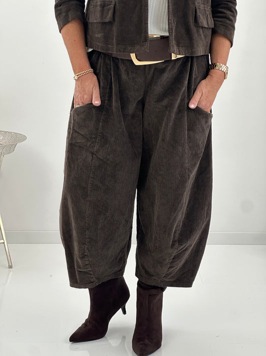Cordhose in warmem Schoko (40-44)
