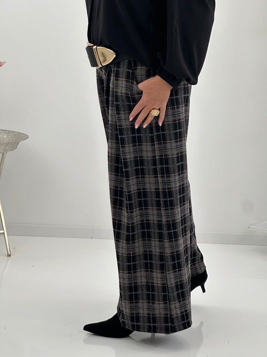 Marlene-Hose in Schwarz-Grau mit klassischem Karomuster (38-42/44)
