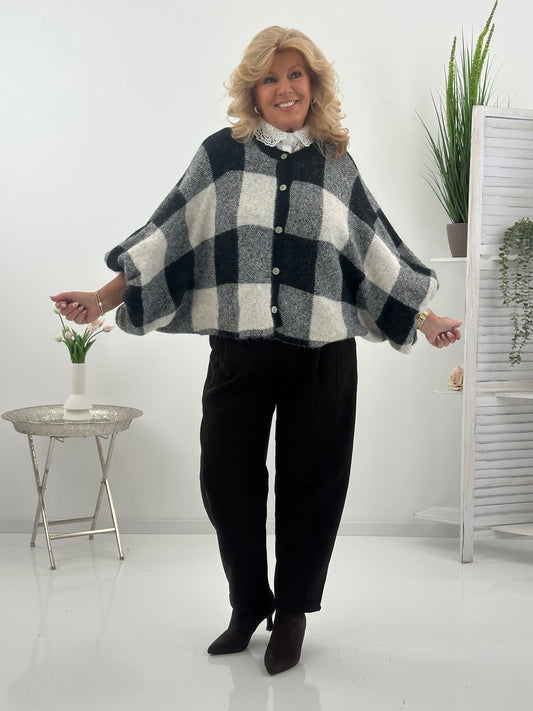 Strickjacke in Schwarz mit klassischem Karomuster (38-44)