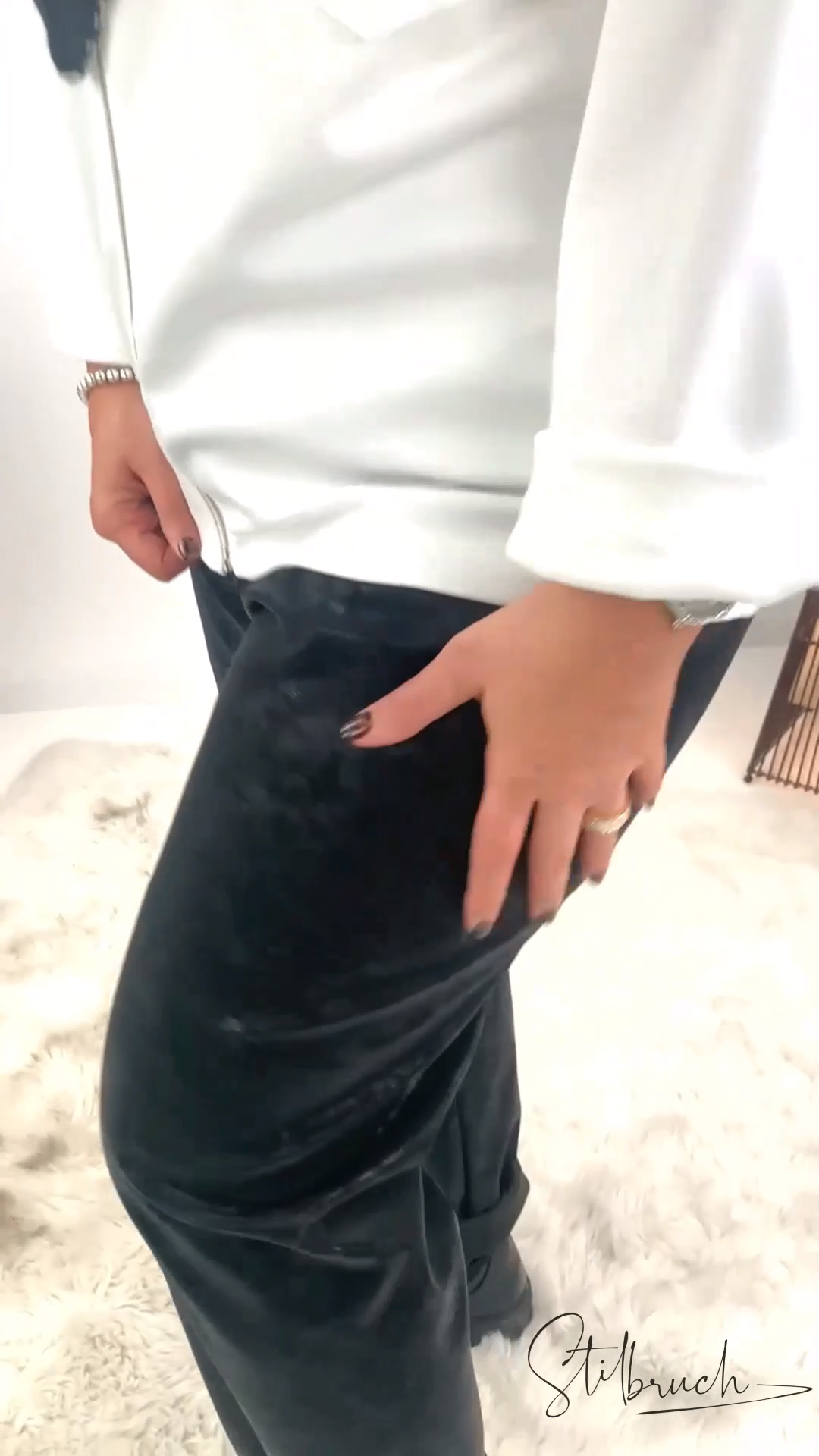Lederimitat Hose in Schwarz (44-46)