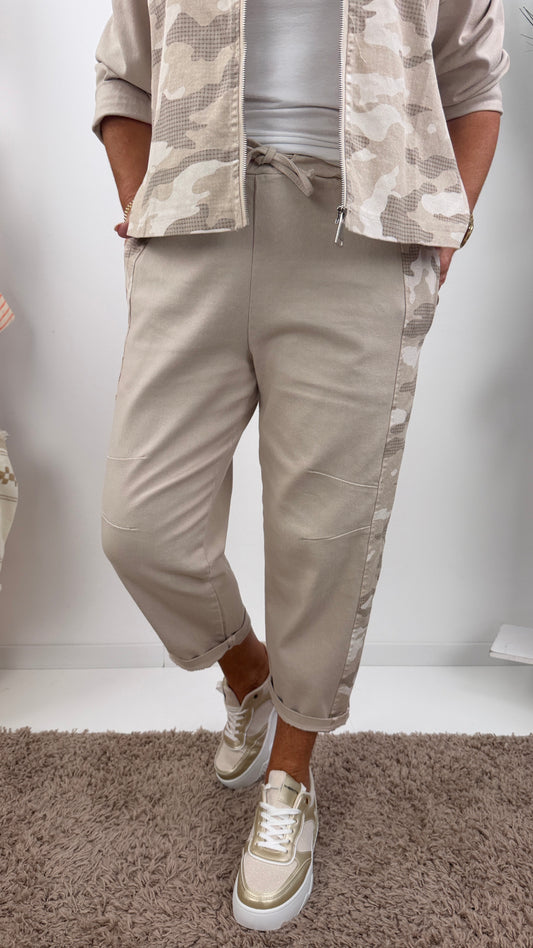 Hose in Beige