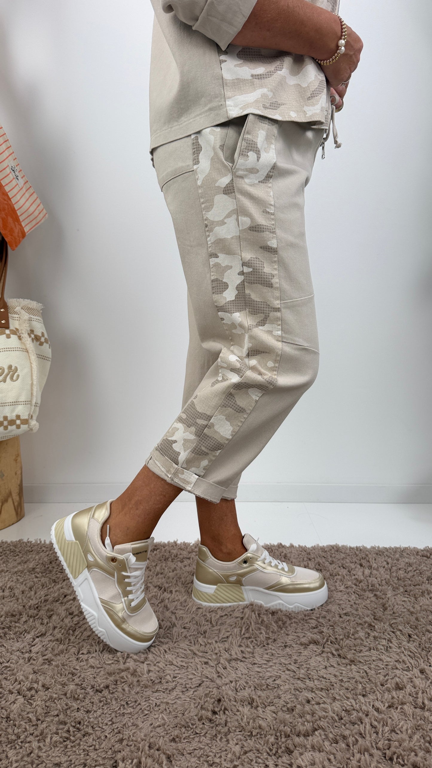 Hose in Beige