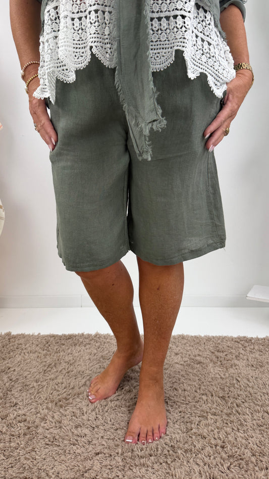 Bermuda in Khaki