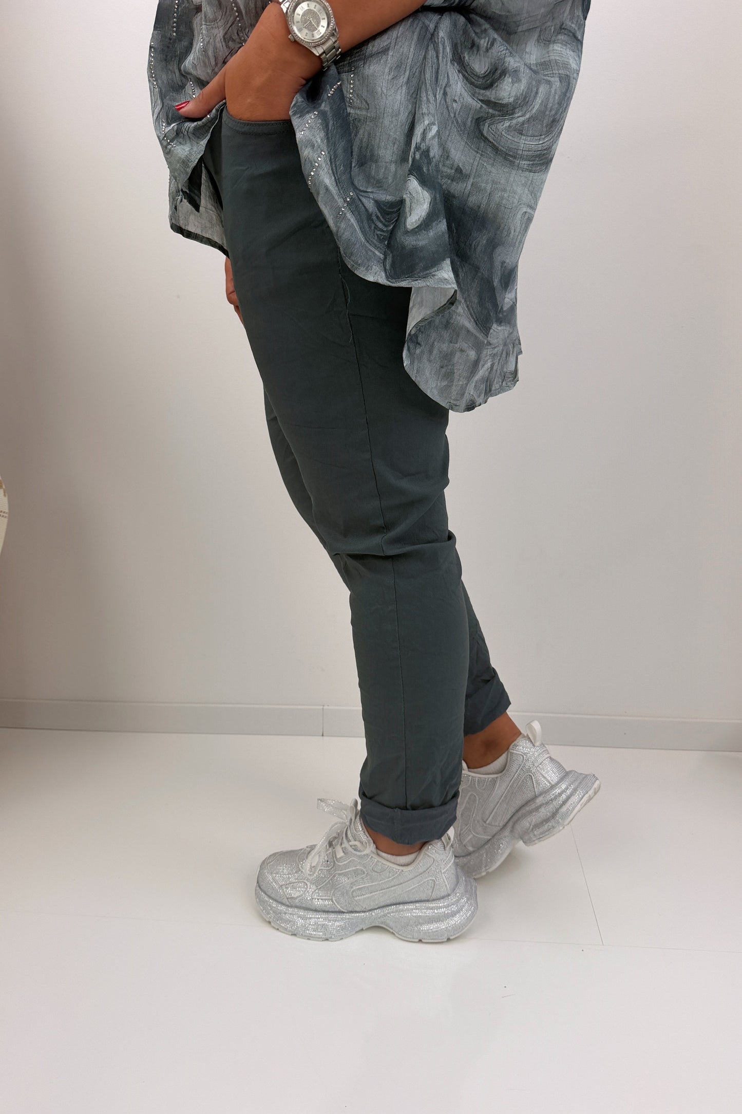 Stylische Joggpant in modernem Grey (42-46)