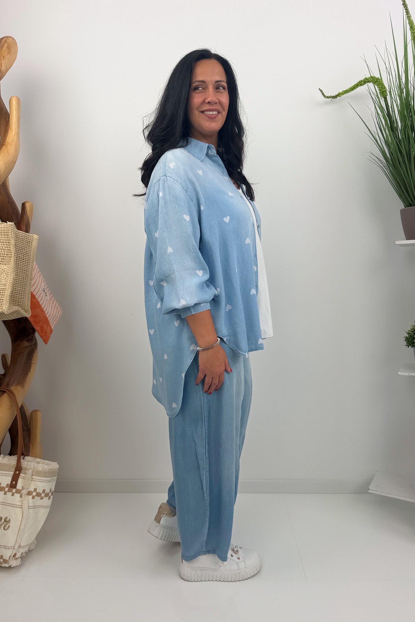 Feminine Bluse in Light Blue (40-46)