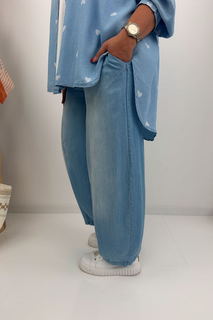 Lässig fallende Hose in Light Blue (38-44)