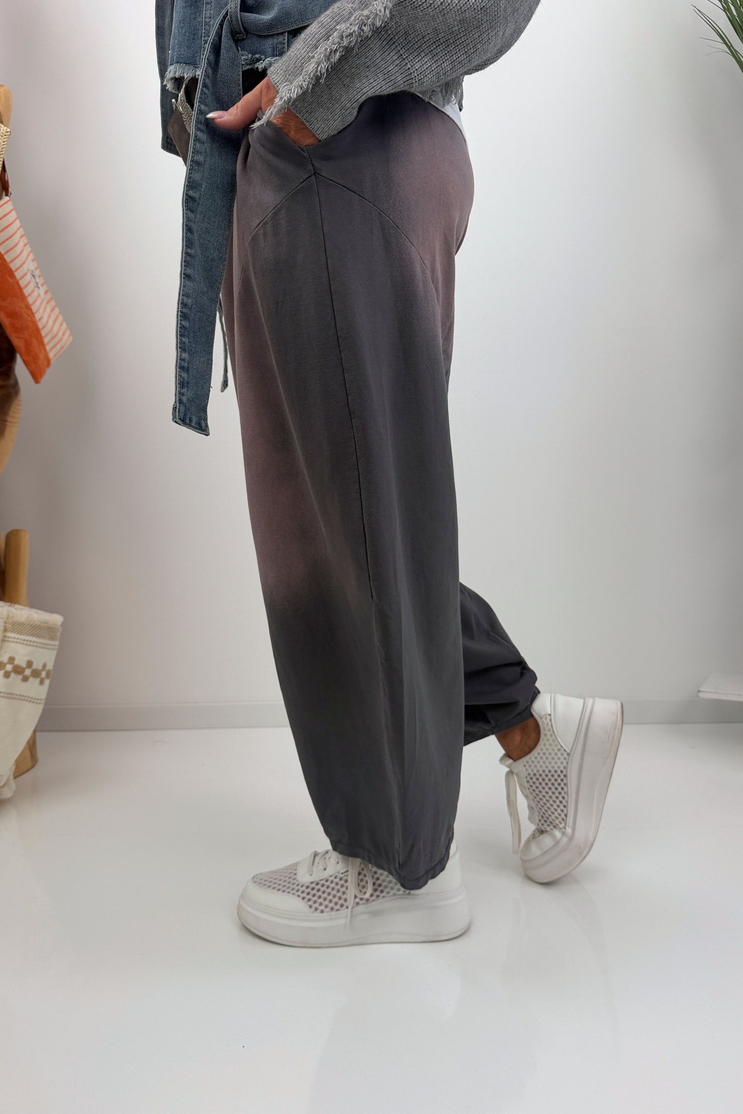 Stylische Hose in Grey (38-42)