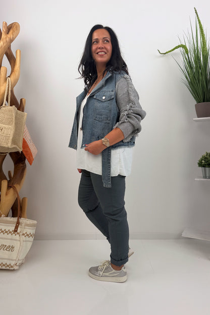 Lässige Jeansjacke in Grey Blue (38-44)
