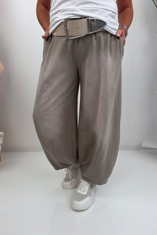 Stylische Hose in Beige (38-42)