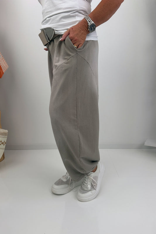 Stylische Hose in Beige (38-42)