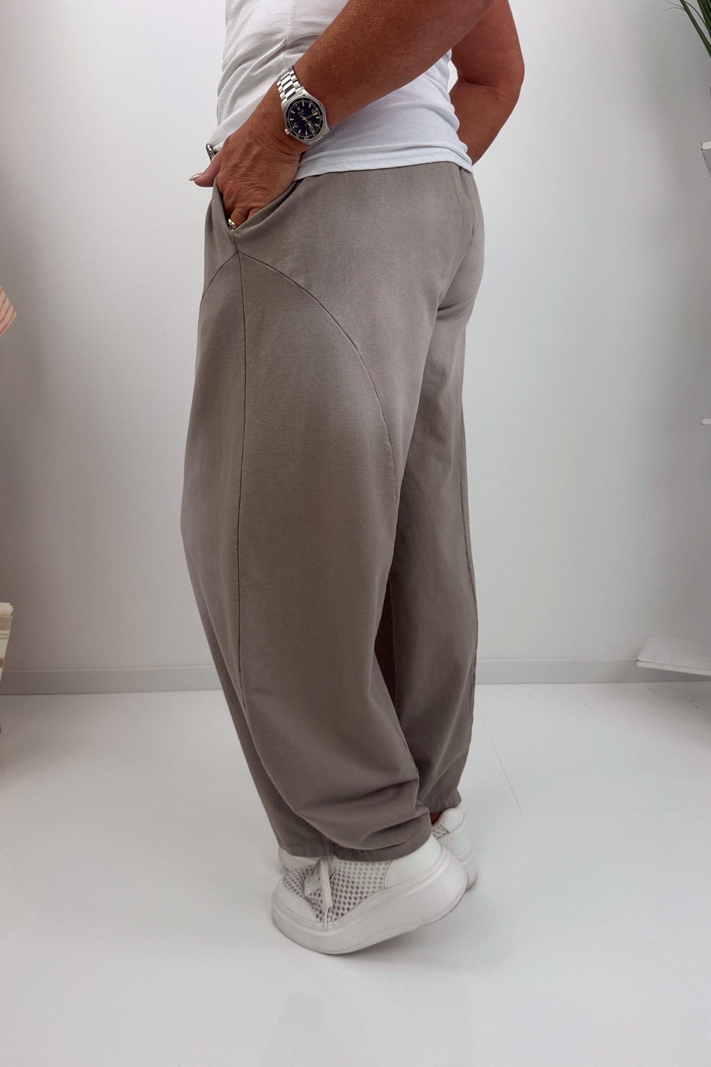 Stylische Hose in Beige (38-42)