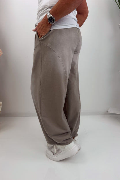 Stylische Hose in Beige (38-42)