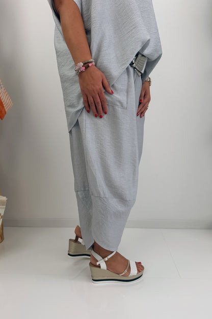 Modische Hose in Grau (44-48)