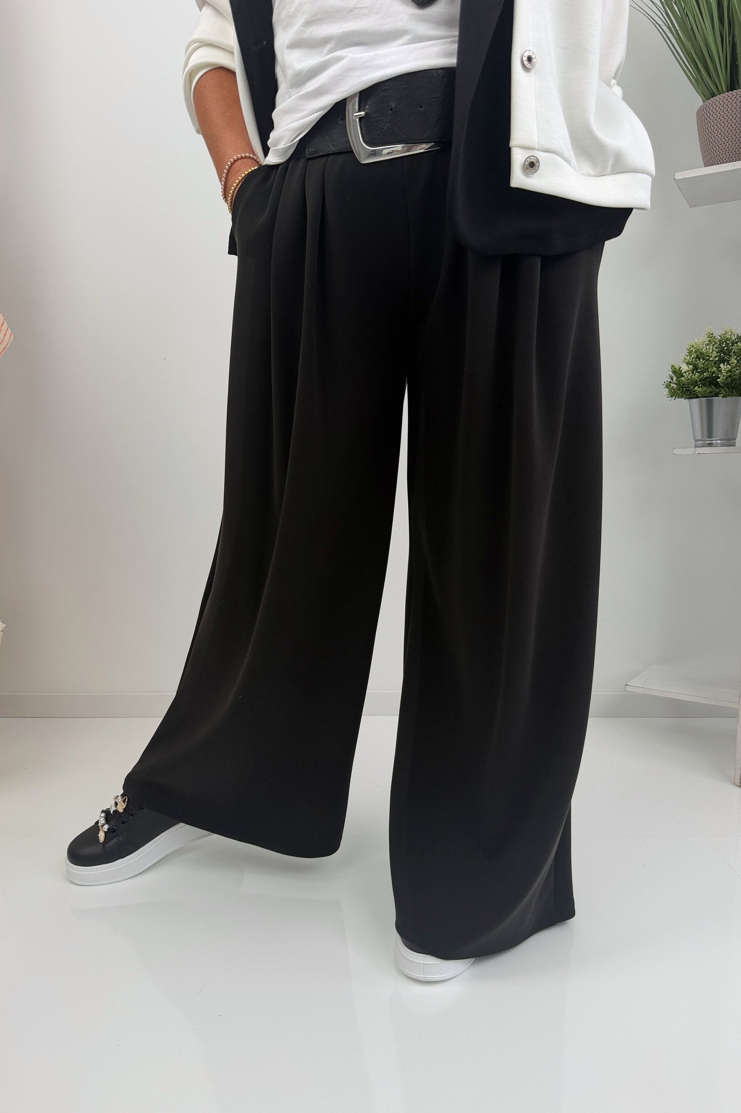 Elegante Hose in Schwarz (38-42)