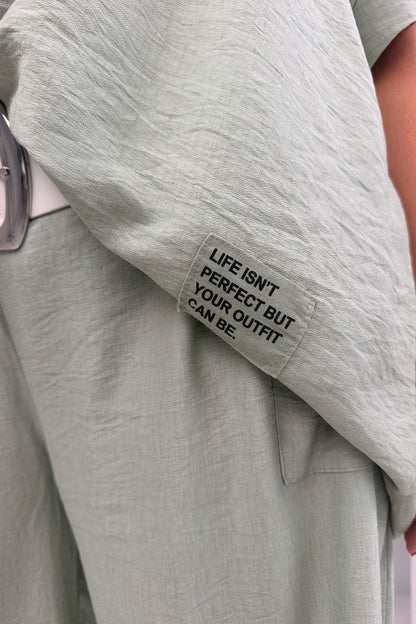 Elegantes Blusenshirt in Salbei (42-48) LIEFERDATUM 04.08.2026