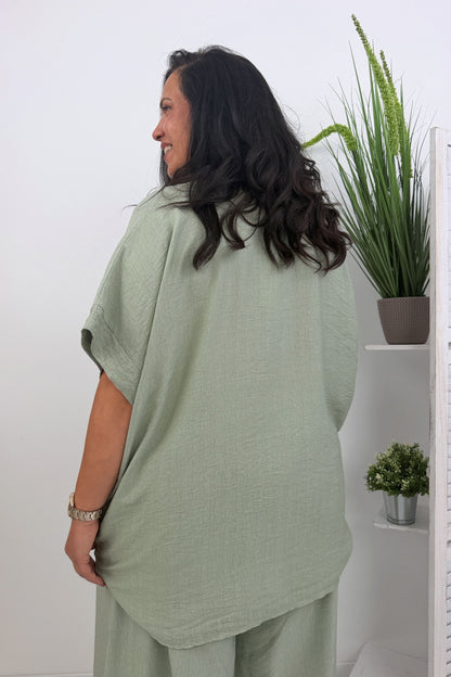 Elegantes Blusenshirt in Salbei (42-48) LIEFERDATUM 04.08.2026
