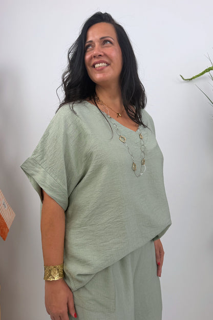 Elegantes Blusenshirt in Salbei (42-48) LIEFERDATUM 04.08.2026