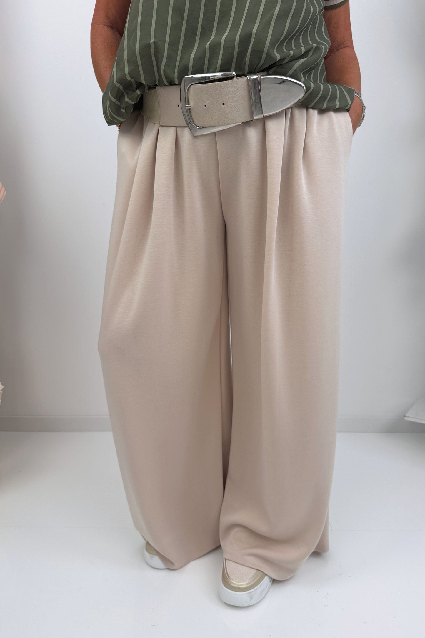 Elegante Hose in Beige (38-42)