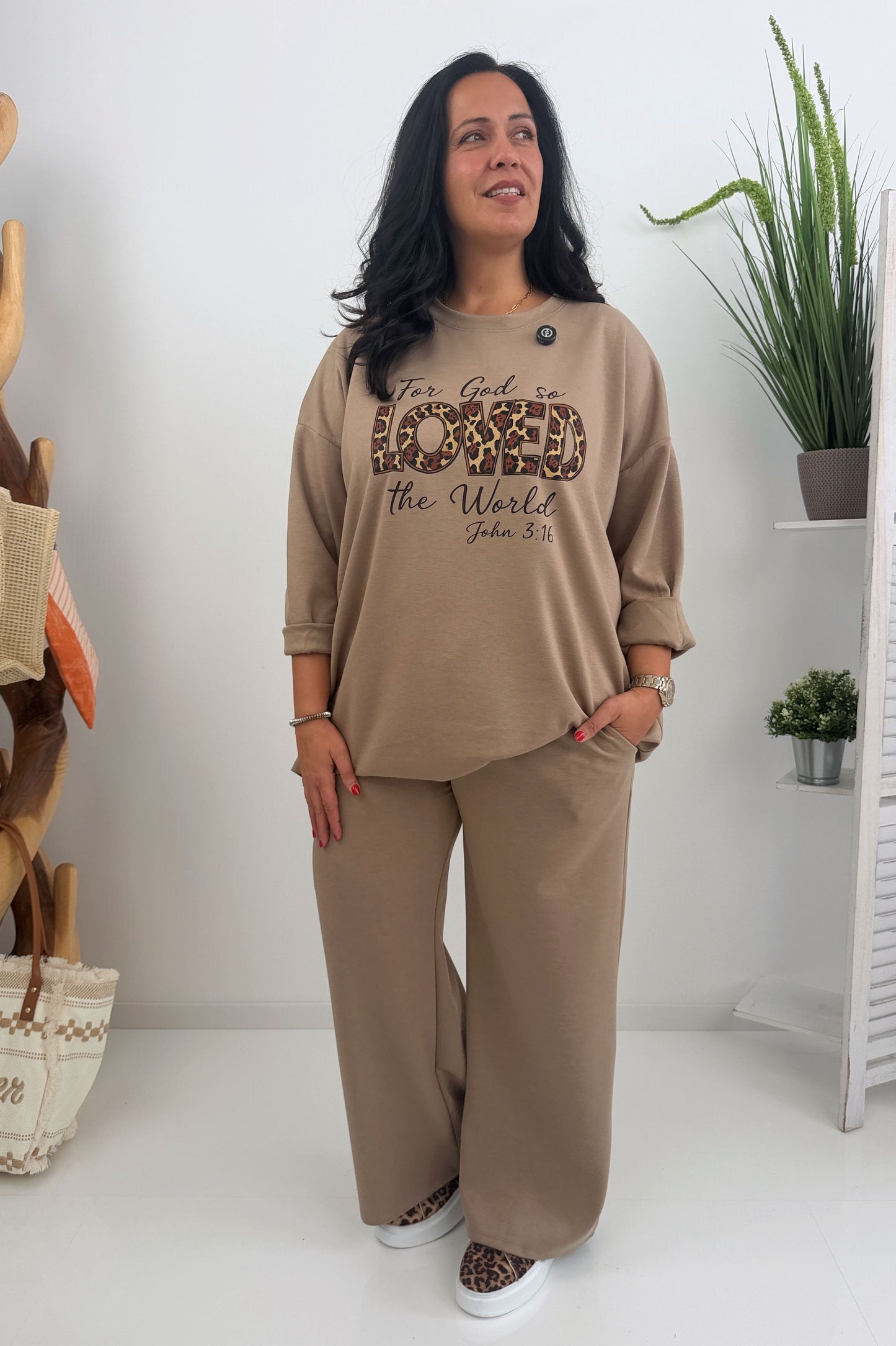 Stilvoller zweiteiliger Anzug in Beige Hose und Oberteil (42-46)