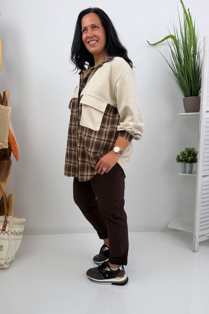 Modische karierte Jacke in Beige (40-46)