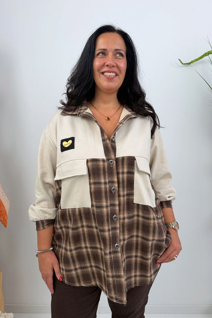 Modische karierte Jacke in Beige (40-46)