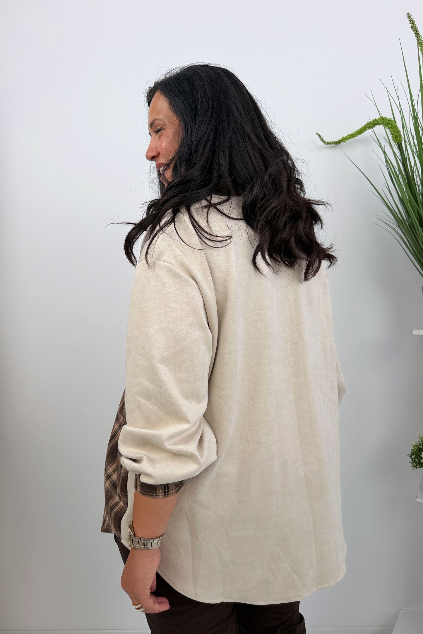 Modische karierte Jacke in Beige (40-46)