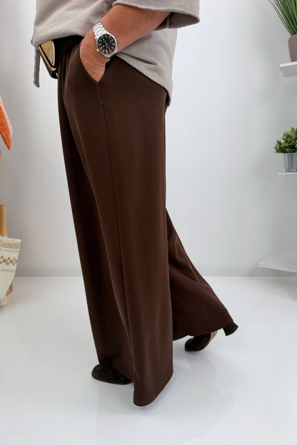 Elegante Hose in Schoko (38-42/44)