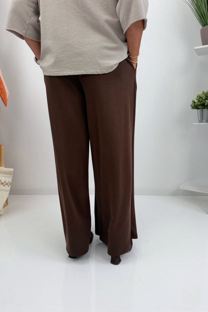 Elegante Hose in Schoko (38-42/44)